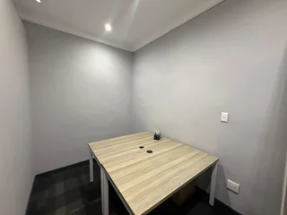 Prime 109m² Ground Floor Office to Let - 464 Ontdekkers Service Road, Florida Park, Roodepoort