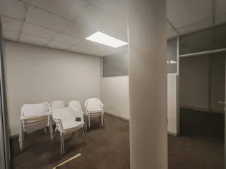 AAA-GRADE 58m² OFFICE SPACE TO LET IN MENLYN CORPORATE PARK-PRESTIGIOUS LOCATION WITH MODERN ELEGANC