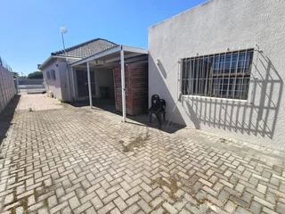 275m² House with Business Rights For Sale in Goodwood