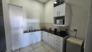 93m² First Floor Office To Let in Brackengate, Brackenfell