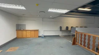 PROMINENT 136m² RETAIL SPACE TO LET IN FINPARK BUILDING — PRIME VISIBILITY ON FRANCIS BAARD STREET!