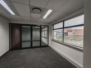465m² Top-Floor Office Space To Rent in Adams &amp; Adams, Lynnwood