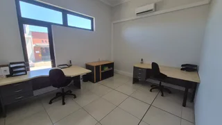 93m² First Floor Office To Let in Brackengate, Brackenfell