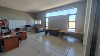 93m² First Floor Office To Let in Brackengate, Brackenfell