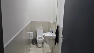 93m² First Floor Office To Let in Brackengate, Brackenfell