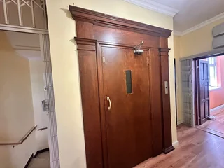 80m² Office to Let in Cape Town Heritage building