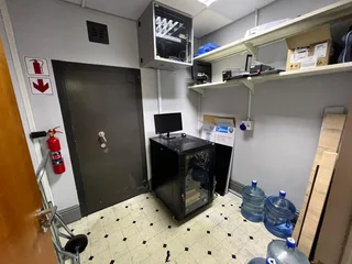 465m² Office to Let in Tyger Valley  Balcony