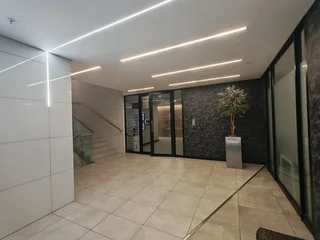 PREMIUM 35m² OFFICE SUITE IN MENLYN CENTRAL-NO LOADSHEDDING