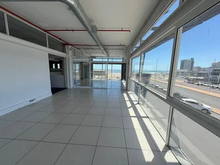 326m² Open Plan Commercial Units Available To Let in Blouberg, Table View