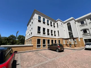 186m² Office Space To Let in Tyger Valley Immediate Occupation