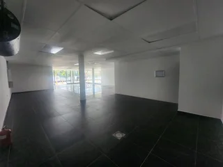 Prime 147m² Retail Space to Let in Prestigious Brookfield Office Park