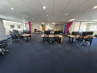 343m² Office To Let in Tyger Valley Shared Balcony