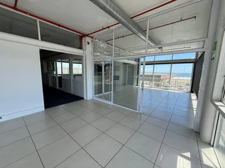 326m² Open Plan Commercial Units Available To Let in Blouberg, Table View