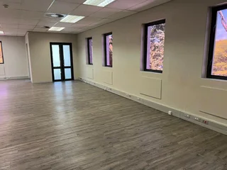 186m² Office Space To Let in Tyger Valley Immediate Occupation