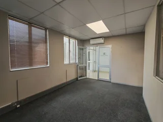 Prime Office Space in the Heart of Faerie Glen – Exceptional Exposure &amp; Modern Comfort!