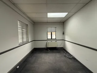 Prime Office Space to Let - Kingfisher Office Park, Meyersdal