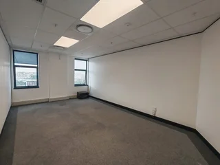 PREMIUM 35m² OFFICE SUITE IN MENLYN CENTRAL-NO LOADSHEDDING