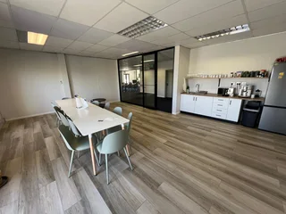 343m² Office To Let in Tyger Valley Shared Balcony