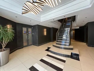 343m² Office To Let in Tyger Valley Shared Balcony