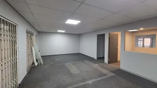 117 Square meter Office Unit to let in hgihly sought after Office park in Highveld