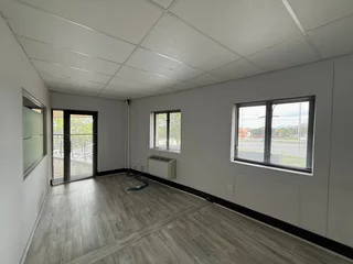 Premium 166m² First Floor Office Space to Let - Clearwater Office Park, Allens Nek, Roodepoort