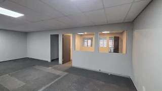 117 Square meter Office Unit to let in hgihly sought after Office park in Highveld