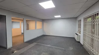 117 Square meter Office Unit to let in hgihly sought after Office park in Highveld