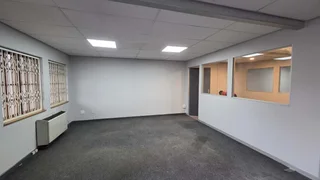 117 Square meter Office Unit to let in hgihly sought after Office park in Highveld