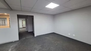 117 Square meter Office Unit to let in hgihly sought after Office park in Highveld