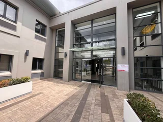 Premium 520m² First Floor Office Space to Let - Clearwater Office Park, Allens Nek, Roodepoort