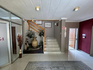 Commercial Office Unit To Let - 346 Ontdekkers Service Road, Florida Park, Roodepoort.