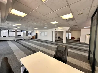 238m² Office Space to Rent in The Pinnacle Building, Cape Town City Centre
