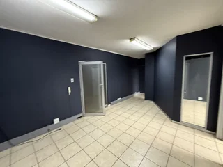 62 Square Meter Office Suite To Let In Clubview – Secure, Fibre-Ready Unit With Rooftop Access