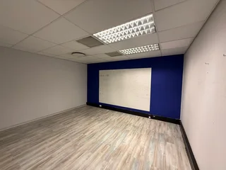 Premium 166m² First Floor Office Space to Let - Clearwater Office Park, Allens Nek, Roodepoort