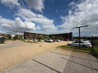 90m² Modern Office Space to Rent at Cedar Square, Sandown