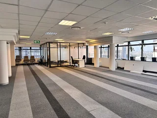 238m² Office Space to Rent in The Pinnacle Building, Cape Town City Centre