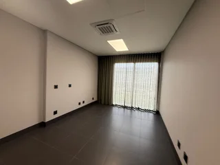 215 Square Meter Office Space To Let In Rooihuiskraal – A-Grade Unit With Backup Power And Fibre