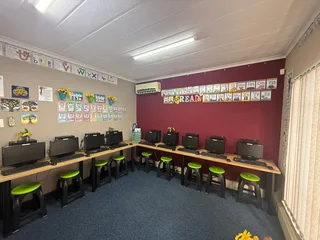 Commercial Office Unit To Let - 346 Ontdekkers Service Road, Florida Park, Roodepoort.