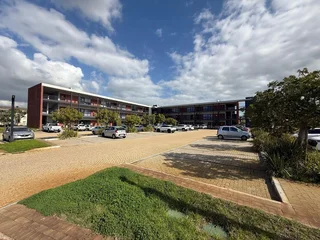 90m² Modern Office Space to Rent at Cedar Square, Sandown