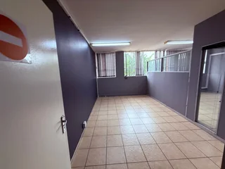 62 Square Meter Office Suite To Let In Clubview – Secure, Fibre-Ready Unit With Rooftop Access