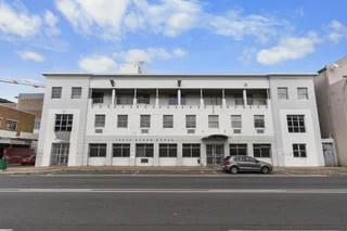 1,637m² High-Exposure Commercial Building To Let on Voortrekker Road, Parow