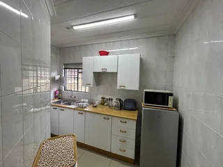 Commercial Office Unit To Let - 346 Ontdekkers Service Road, Florida Park, Roodepoort.