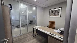 831 Square Meter Office space to let in Byls Bridge Office Park with backup power