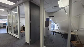 831 Square Meter Office space to let in Byls Bridge Office Park with backup power