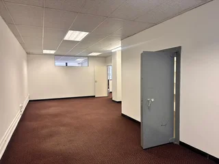 142m² Office To Let In Cape Town Lift Access
