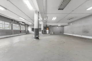 1,637m² High-Exposure Commercial Building To Let on Voortrekker Road, Parow