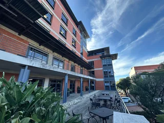 792m² Office To Let in The Terraces, Black River Park, Observatory