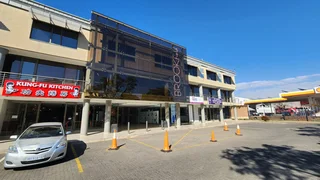 252m² Office To Let In Brooklyn – Prestigious Brookfield Office Park With 50m² Balcony