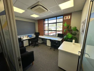 792m² Office To Let in The Terraces, Black River Park, Observatory