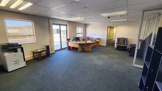 173m² Office Space To Let in Brooklyn – Prestigious Brookfield Office Park